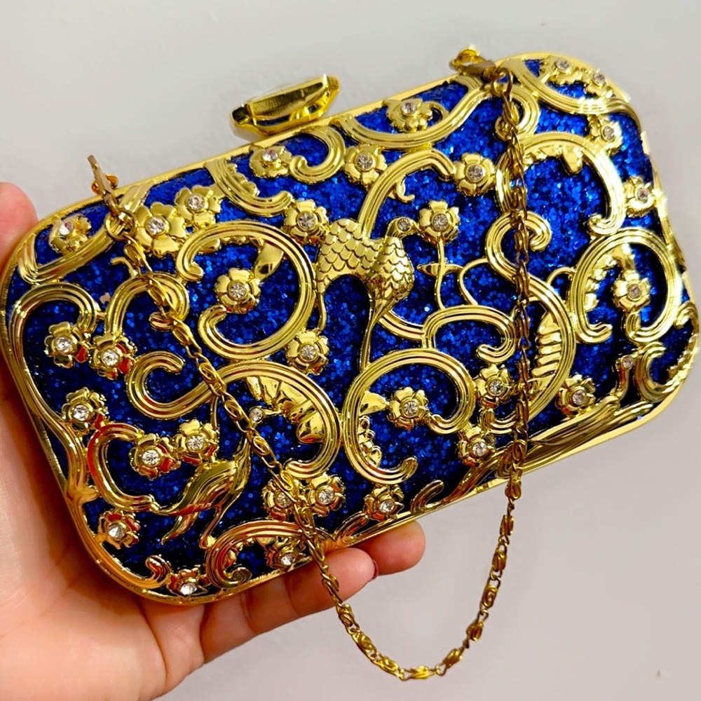 NWOT LUXURY Fawziya Jewel Bird Clutch.. UNIQUE..SOLD OUT, 7.5” x 5” ✅